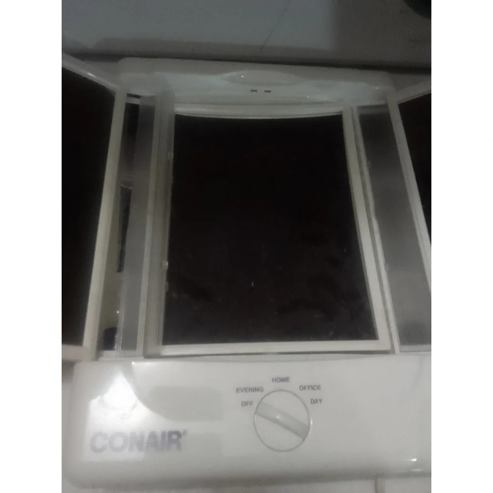 Discontinued Conair Trifold Lighted Makeup Mirror Model No#TM7LX